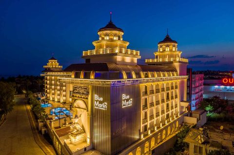 blue-marlin-deluxe-resort-03.jpg
